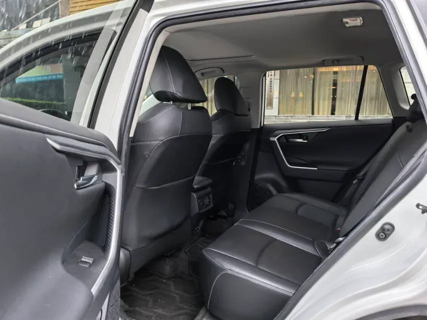 2021 Toyota RAV4 2.0L 171HP L4 CVT,autocango,china used car exporter,china ev exporter,chinese used car exporter,chinese used ev exporter