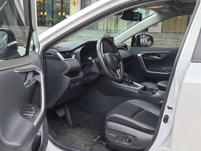 2021 Toyota RAV4 2.0L 171HP L4 CVT,autocango,china used car exporter,china ev exporter,chinese used car exporter,chinese used ev exporter