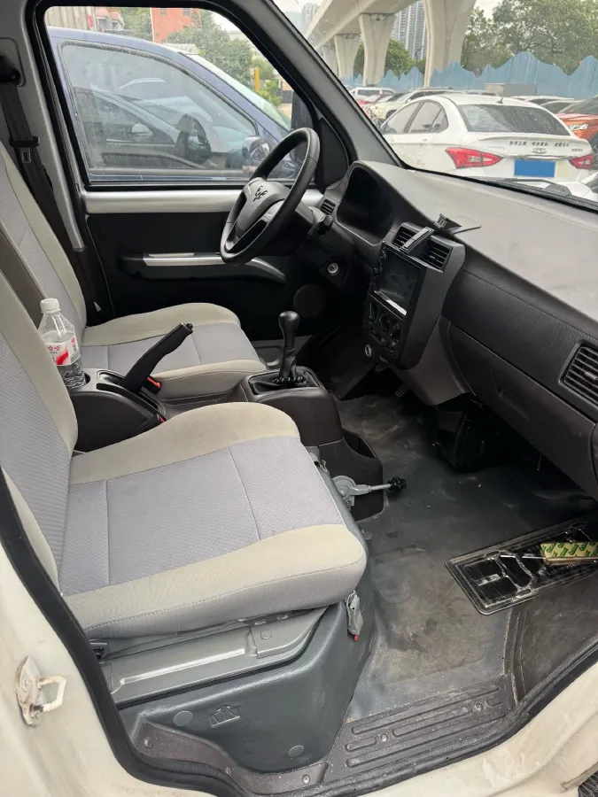 2023 WuLing RongGuang Mini Truck Special 1.5L 102HP L4 5MT,autocango,china used car exporter,china ev exporter,chinese used car exporter,chinese used ev exporter