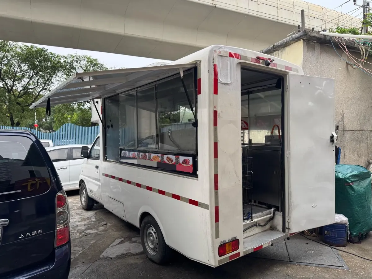 2023 WuLing RongGuang Mini Truck Special 1.5L 102HP L4 5MT,autocango,china used car exporter,china ev exporter,chinese used car exporter,chinese used ev exporter