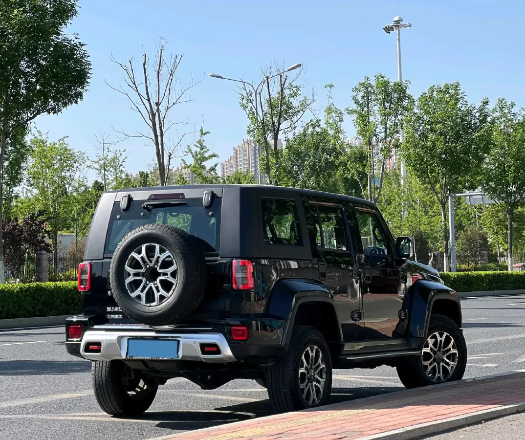 2020 Beijing BJ40 2.0T 224HP L4 8AT,autocango,china used car exporter,china ev exporter,chinese used car exporter,chinese used ev exporter