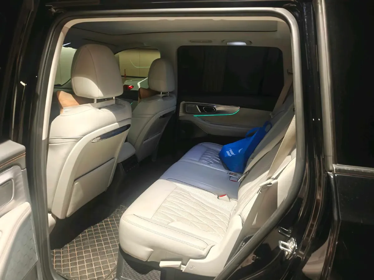 2022 GAC Trumpchi GS8 2.0T 190HP L4 E-CVT Hybrid,autocango,china used car exporter,china ev exporter,chinese used car exporter,chinese used ev exporter