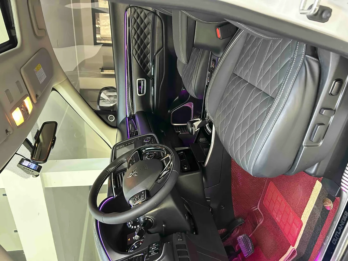 2020 Mitsubishi Outlander 2.0L 166HP L4 CVT,autocango,china used car exporter,china ev exporter,chinese used car exporter,chinese used ev exporter