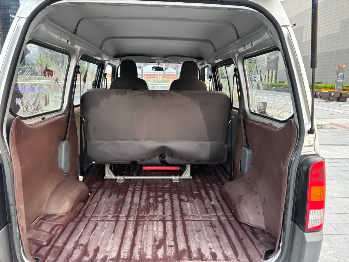 2015 WuLing ZhiGuang 1.2L 82HP L4 5MT,autocango,china used car exporter,china ev exporter,chinese used car exporter,chinese used ev exporter