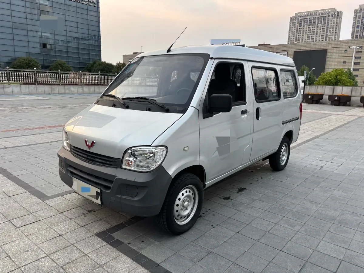 2015 WuLing ZhiGuang 1.2L 82HP L4 5MT,autocango,china used car exporter,china ev exporter,chinese used car exporter,chinese used ev exporter