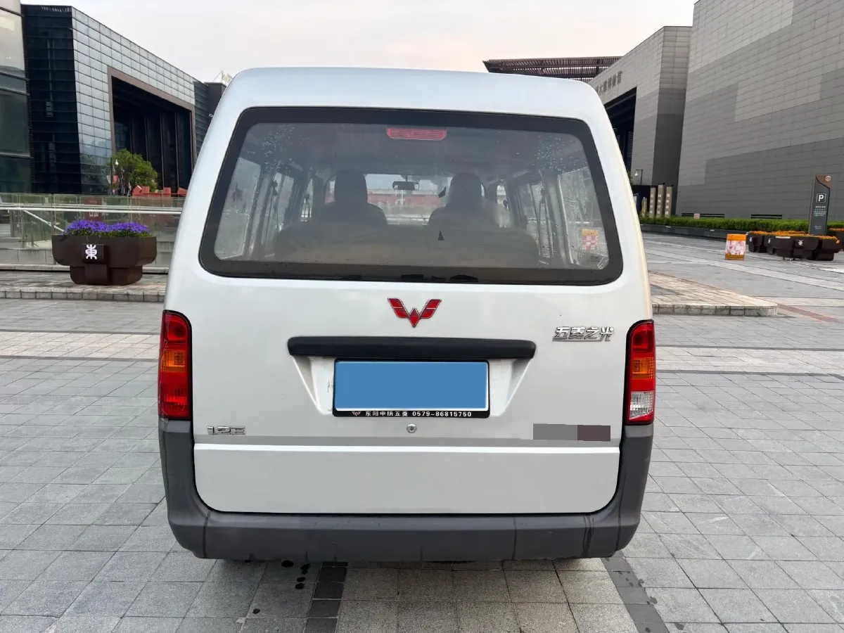 2015 WuLing ZhiGuang 1.2L 82HP L4 5MT,autocango,china used car exporter,china ev exporter,chinese used car exporter,chinese used ev exporter