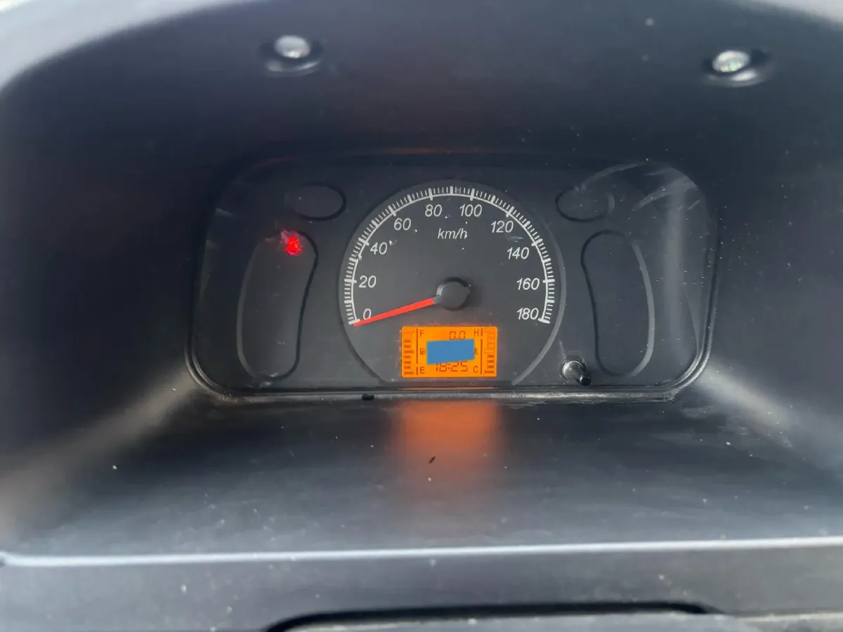 2015 WuLing ZhiGuang 1.2L 82HP L4 5MT,autocango,china used car exporter,china ev exporter,chinese used car exporter,chinese used ev exporter