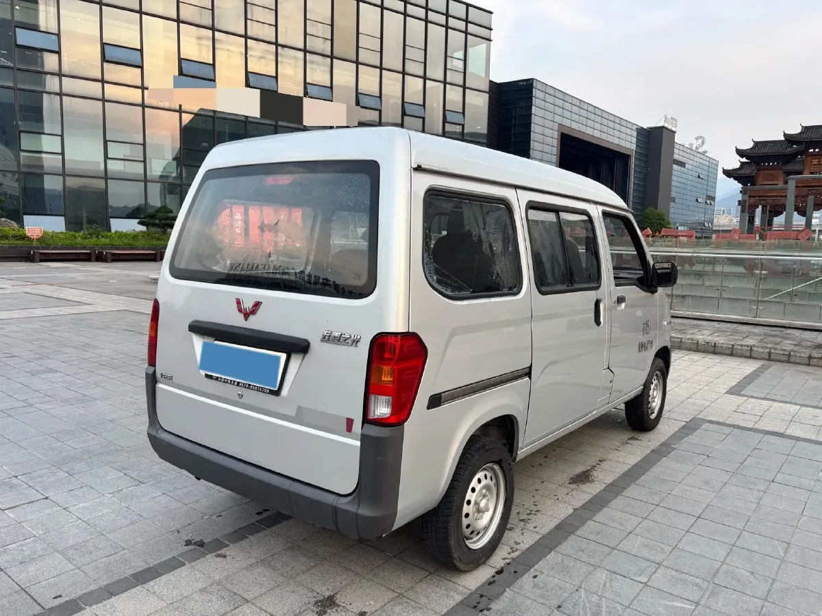 2015 WuLing ZhiGuang 1.2L 82HP L4 5MT,autocango,china used car exporter,china ev exporter,chinese used car exporter,chinese used ev exporter