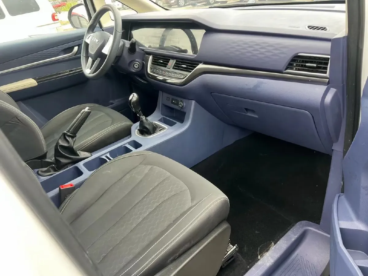 2023 BAW RuiSheng Trump M7 1.6L 124HP L4 5MT,autocango,china used car exporter,china ev exporter,chinese used car exporter,chinese used ev exporter