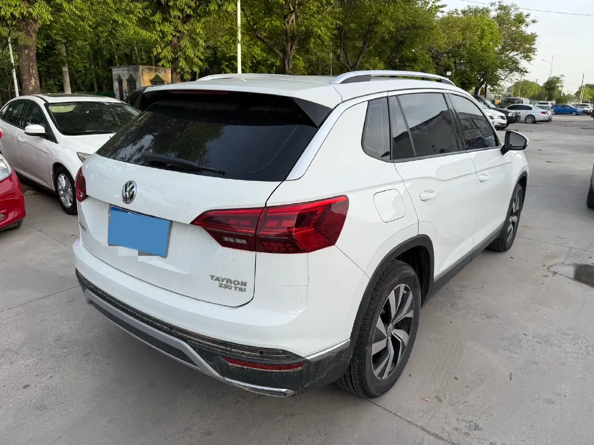 2019 Jeep Cherokee 2.0T 234HP L4 9AT,autocango,china used car exporter,china ev exporter,chinese used car exporter,chinese used ev exporter