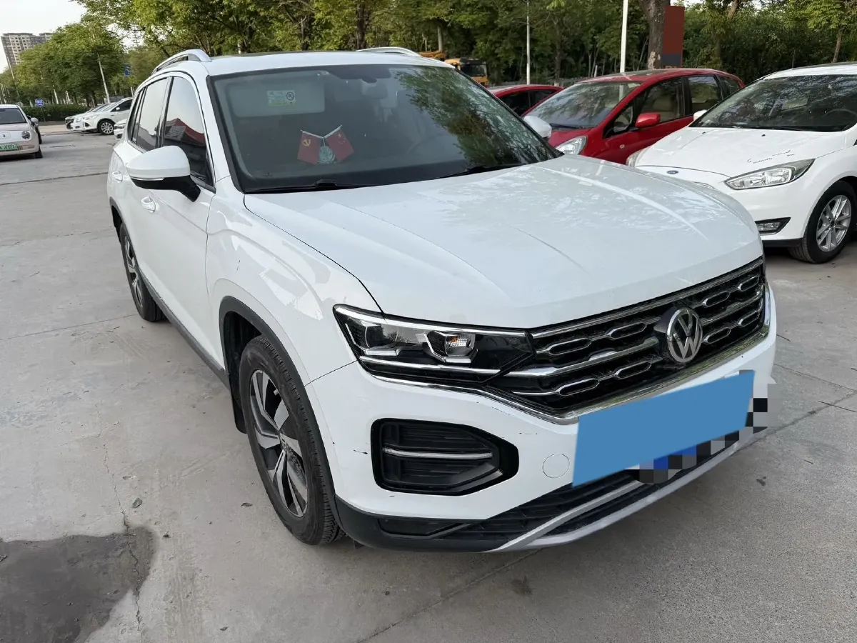 2019 Jeep Cherokee 2.0T 234HP L4 9AT,autocango,china used car exporter,china ev exporter,chinese used car exporter,chinese used ev exporter