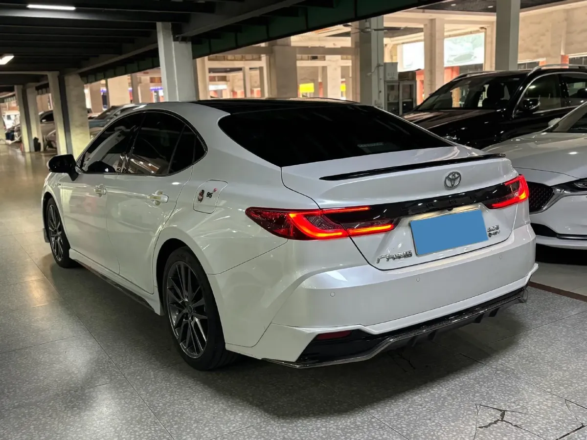 2024 Toyota Camry 2.0L 152HP L4 E-CVT Hybrid,autocango,china used car exporter,china ev exporter,chinese used car exporter,chinese used ev exporter