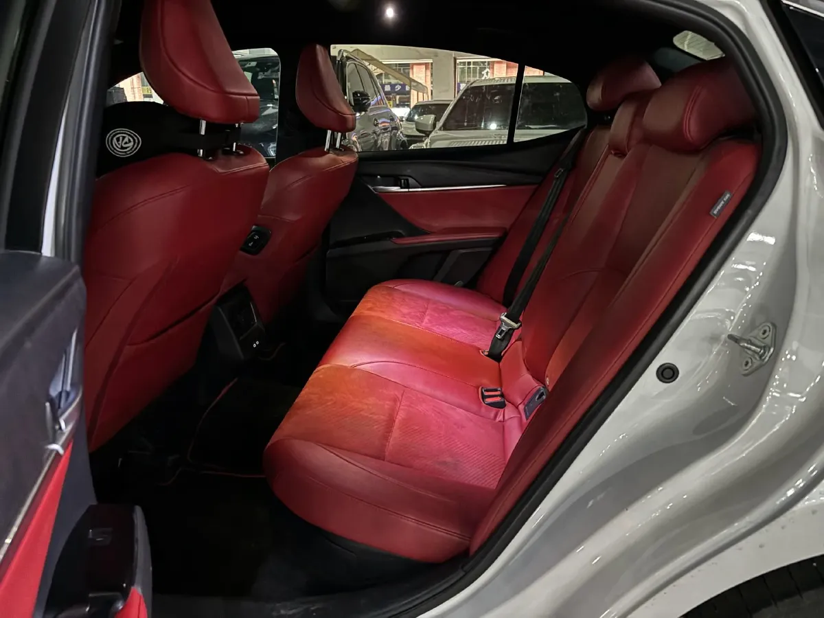 2024 Toyota Camry 2.0L 152HP L4 E-CVT Hybrid,autocango,china used car exporter,china ev exporter,chinese used car exporter,chinese used ev exporter