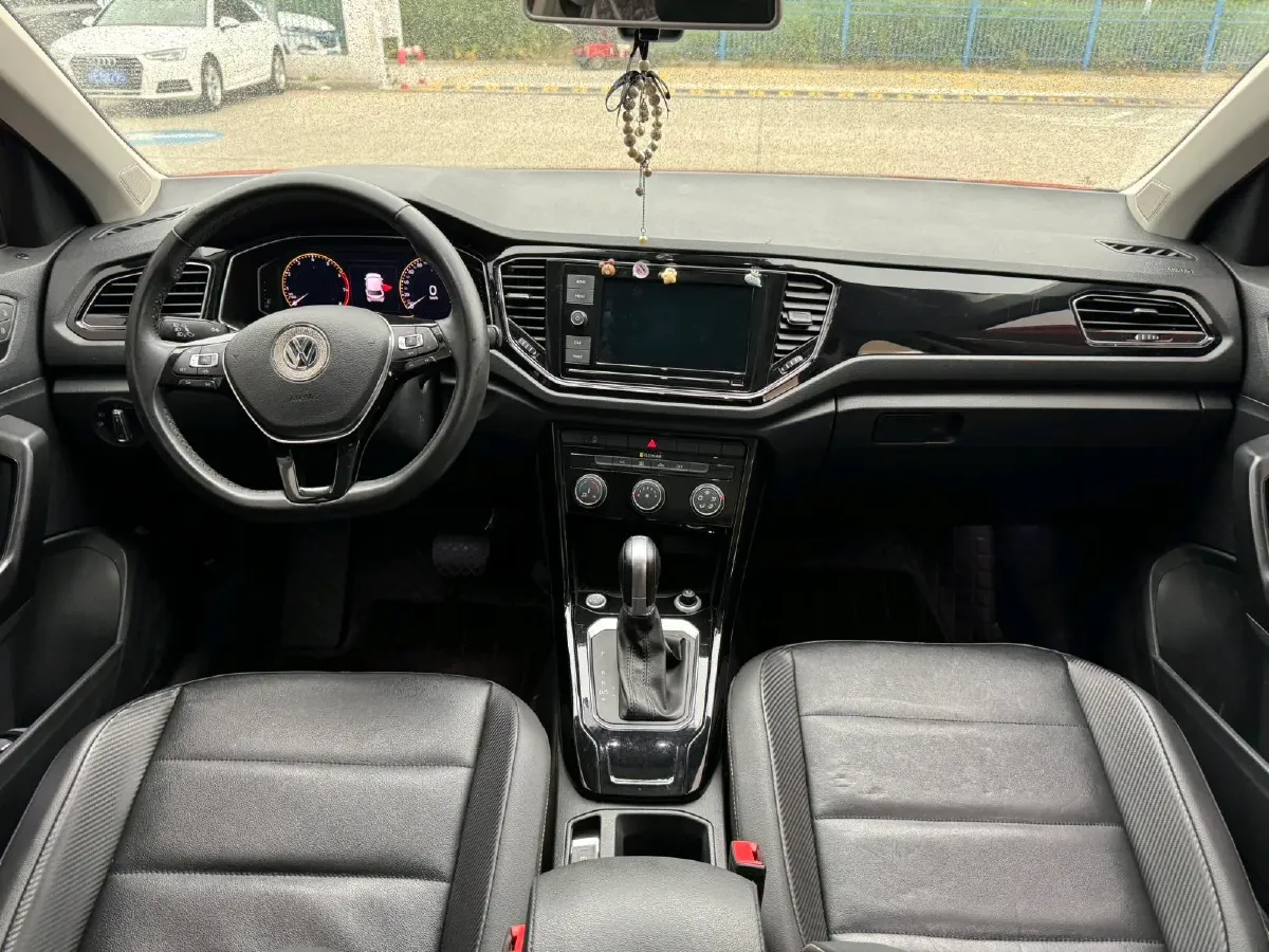 2021 Volkswagen T-Roc 1.4T 150HP L4 7DCT,autocango,china used car exporter,china ev exporter,chinese used car exporter,chinese used ev exporter
