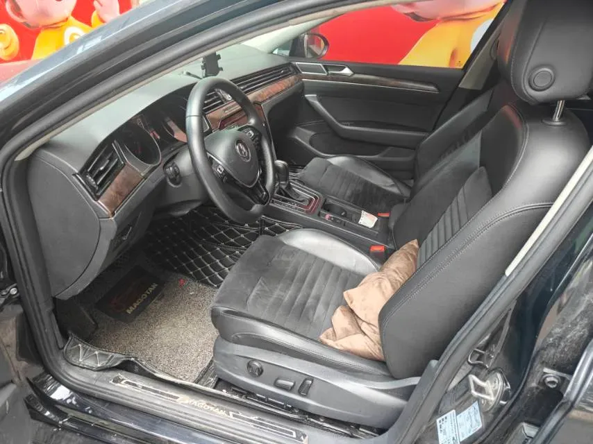 2018 Volkswagen Magotan 1.8T 180HP L4 7DCT,autocango,china used car exporter,china ev exporter,chinese used car exporter,chinese used ev exporter