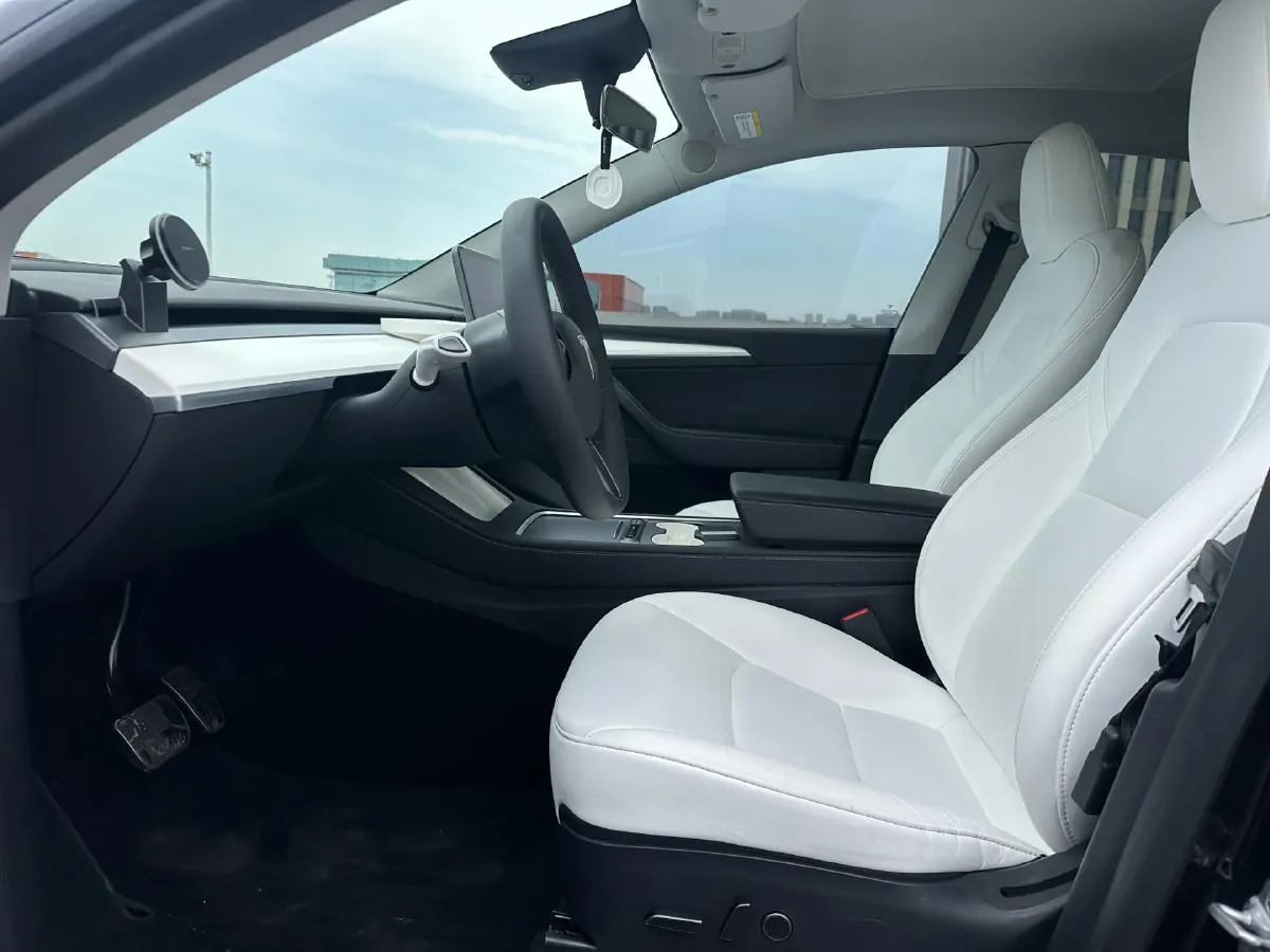 2022 Tesla Model Y BEV 60KWH,autocango,china used car exporter,china ev exporter,chinese used car exporter,chinese used ev exporter