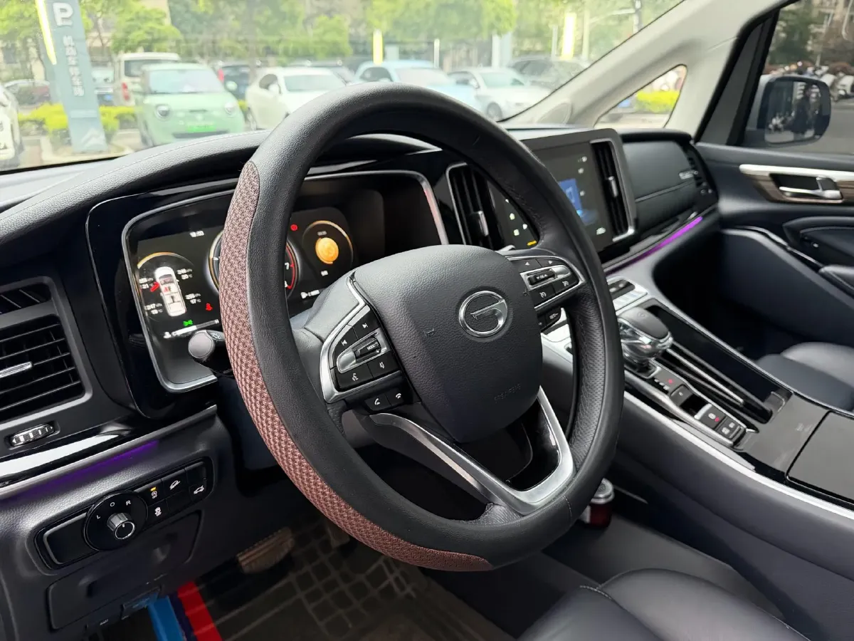 2021 GAC Trumpchi M8 2.0T 252HP L4 8AT,autocango,china used car exporter,china ev exporter,chinese used car exporter,chinese used ev exporter