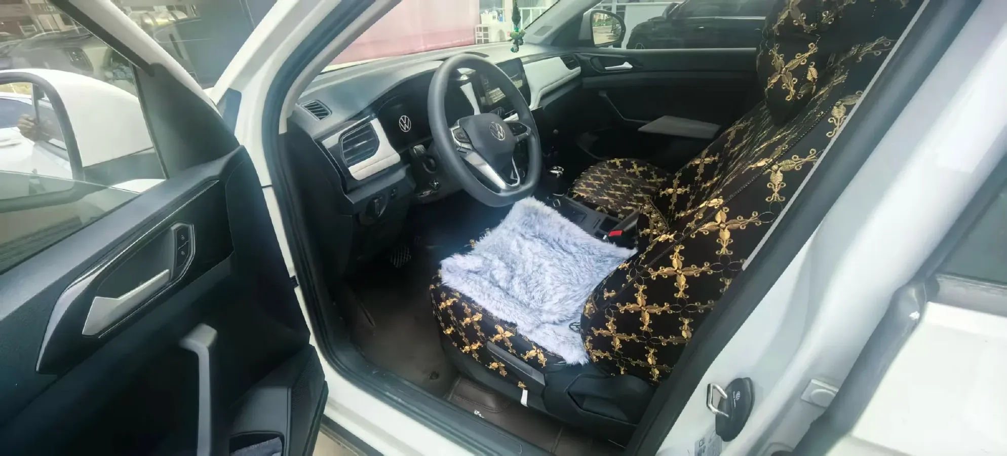 2025 Volkswagen Tharu 1.5L 110HP L4 6AT,autocango,china used car exporter,china ev exporter,chinese used car exporter,chinese used ev exporter