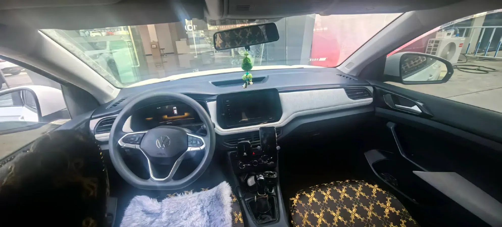 2025 Volkswagen Tharu 1.5L 110HP L4 6AT,autocango,china used car exporter,china ev exporter,chinese used car exporter,chinese used ev exporter