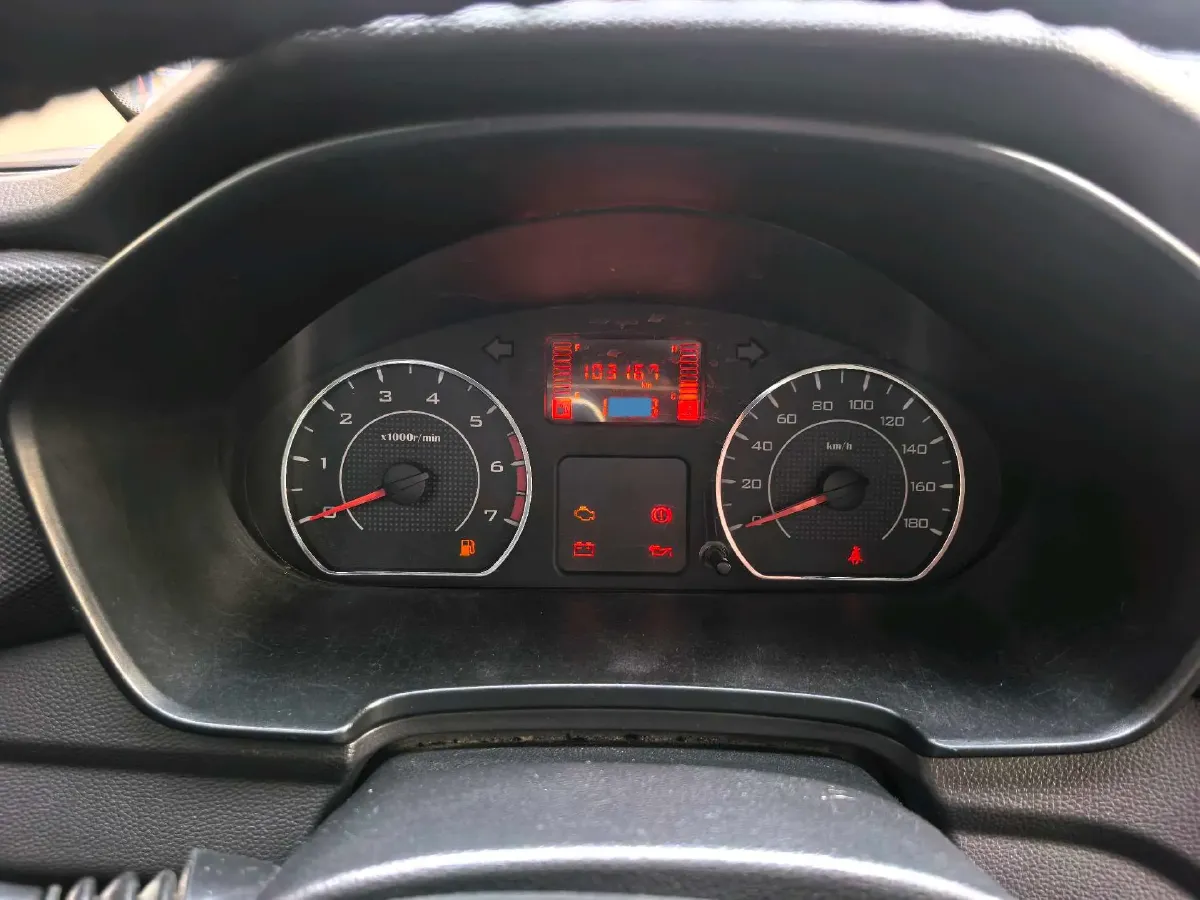 2019 WuLing HongGuang V 1.5L 99HP L4 6MT,autocango,china used car exporter,china ev exporter,chinese used car exporter,chinese used ev exporter