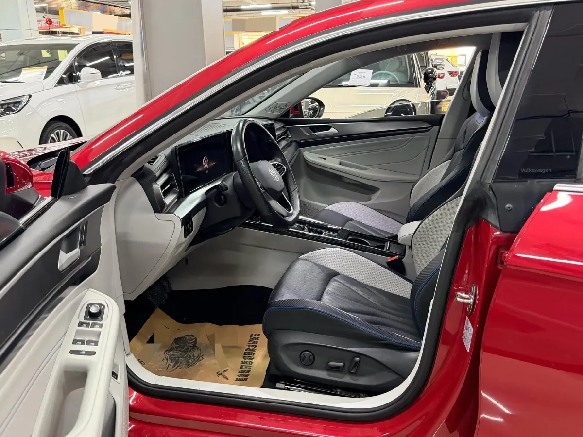 2022 Skoda Superb 2.0T 186HP L4 7DCT,autocango,china used car exporter,china ev exporter,chinese used car exporter,chinese used ev exporter