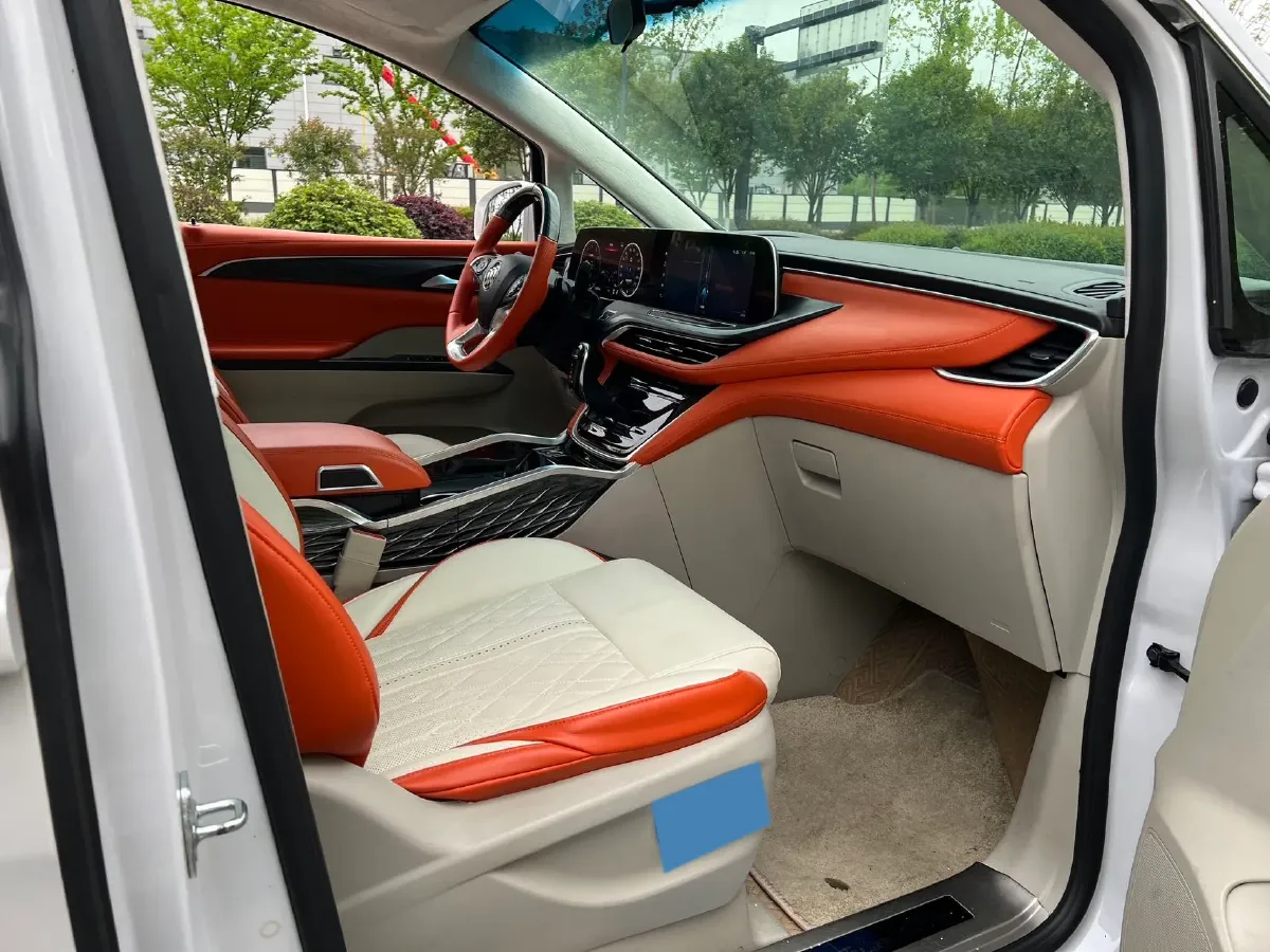 2022 Buick GL8 2.0T 237HP L4 9AT,autocango,china used car exporter,china ev exporter,chinese used car exporter,chinese used ev exporter