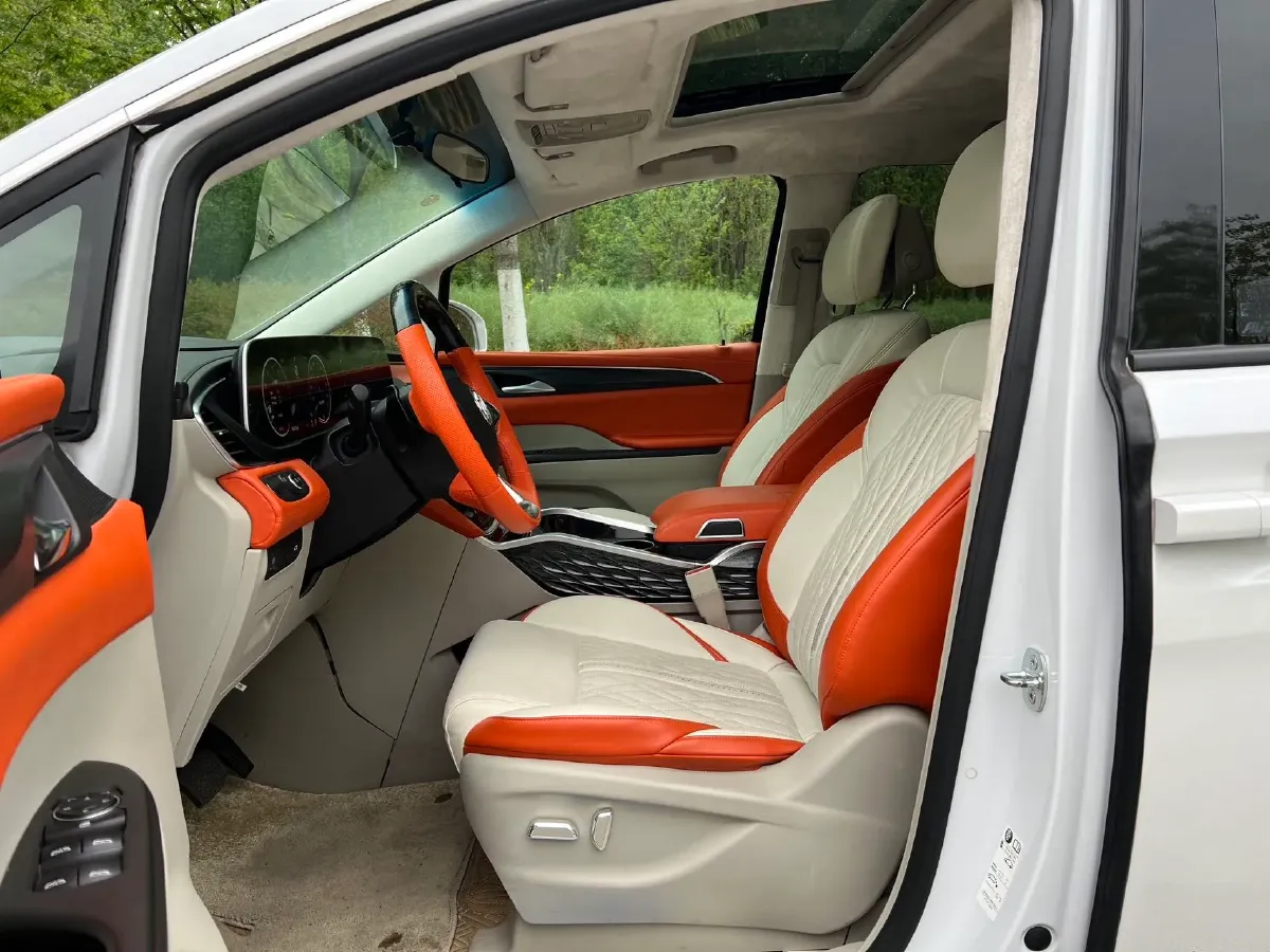 2022 Buick GL8 2.0T 237HP L4 9AT,autocango,china used car exporter,china ev exporter,chinese used car exporter,chinese used ev exporter