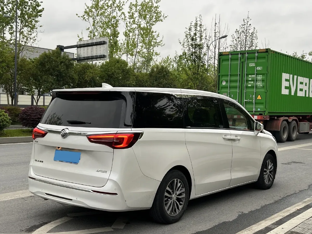 2022 Buick GL8 2.0T 237HP L4 9AT,autocango,china used car exporter,china ev exporter,chinese used car exporter,chinese used ev exporter