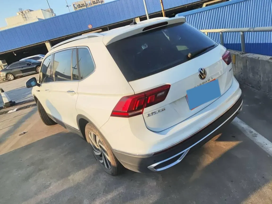2023 Volkswagen Tiguan L 1.5T 160HP L4 7DCT,autocango,china used car exporter,china ev exporter,chinese used car exporter,chinese used ev exporter