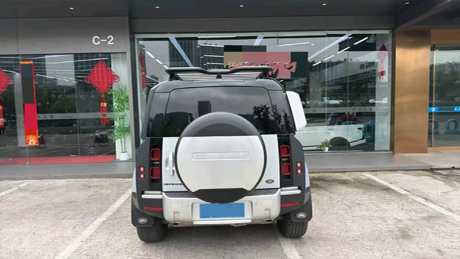 2022 Land Rover Defender 3.0T 400HP L6 8AT,autocango,china used car exporter,china ev exporter,chinese used car exporter,chinese used ev exporter