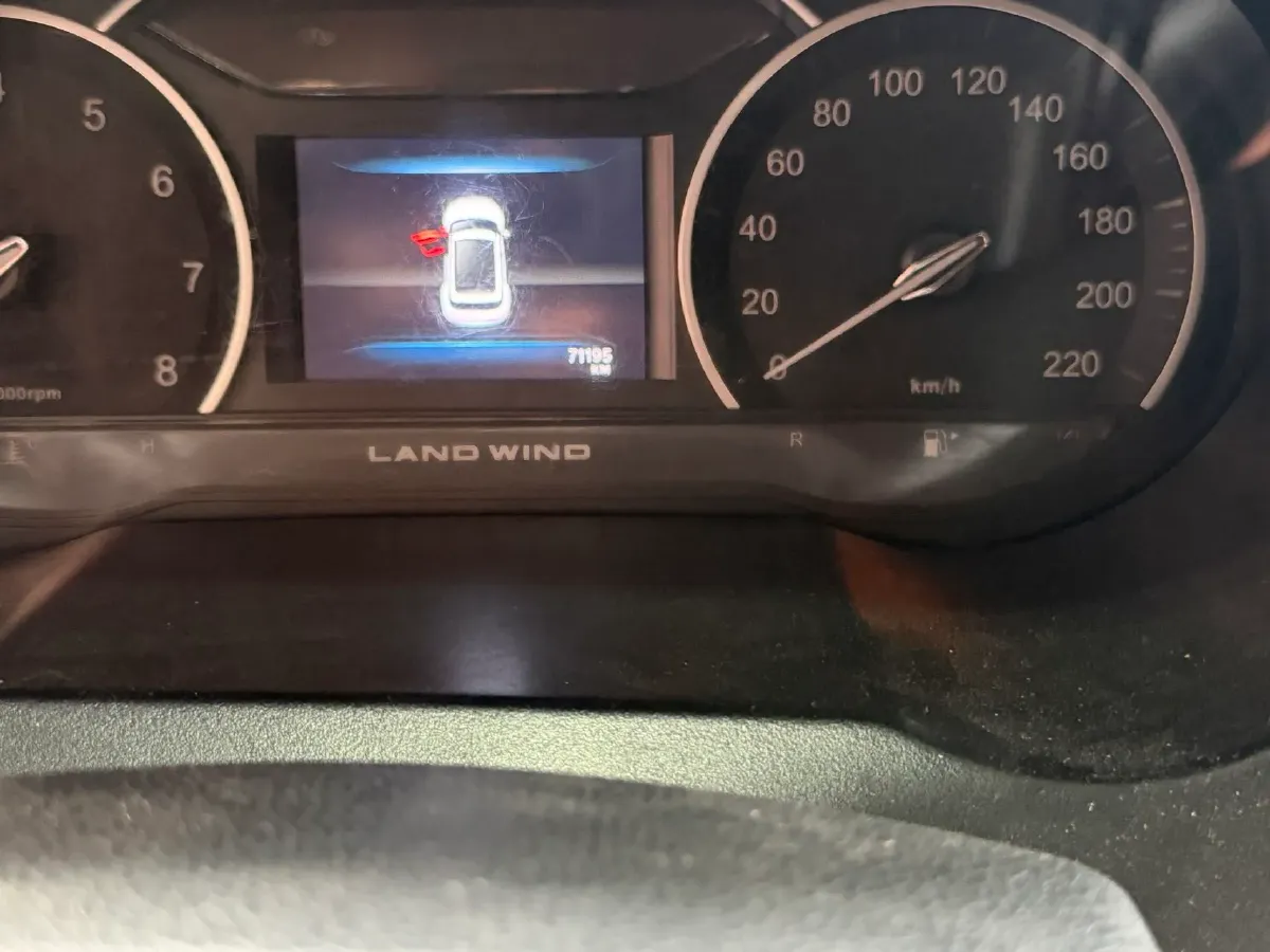 2018 Landwind X7 1.5T 163HP L4 8AT,autocango,china used car exporter,china ev exporter,chinese used car exporter,chinese used ev exporter