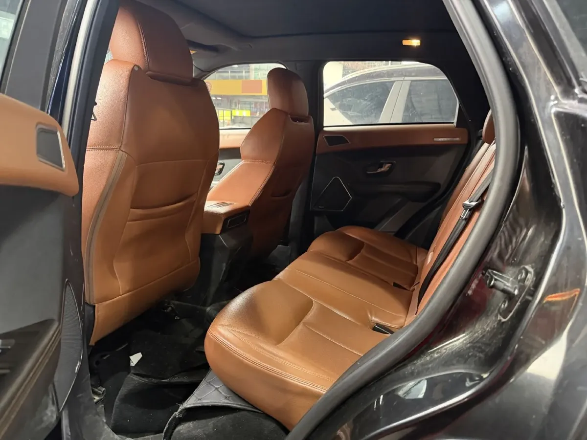 2018 Landwind X7 1.5T 163HP L4 8AT,autocango,china used car exporter,china ev exporter,chinese used car exporter,chinese used ev exporter