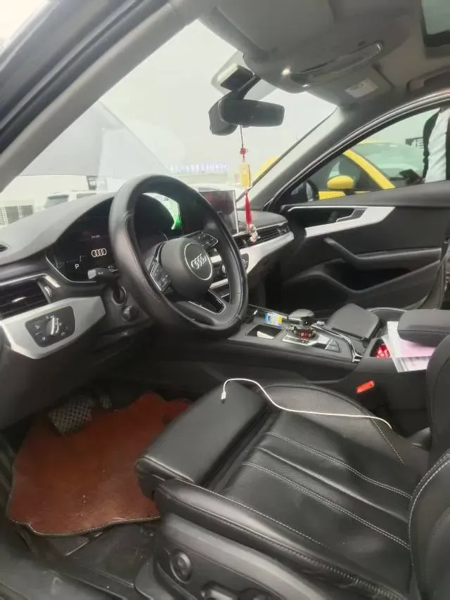 2022 Audi A4L 2.0T 190HP L4 7DCT,autocango,china used car exporter,china ev exporter,chinese used car exporter,chinese used ev exporter