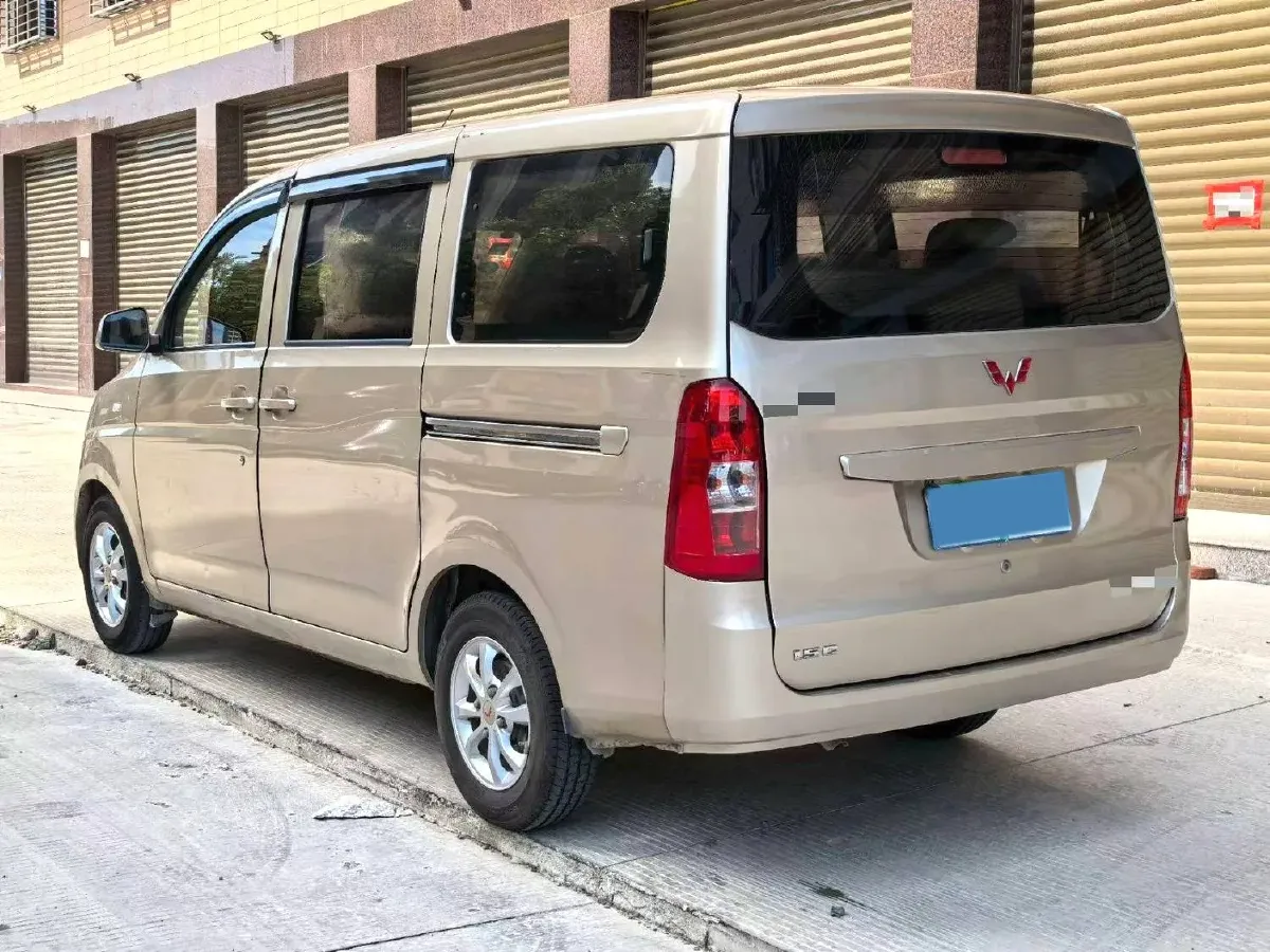 2019 WuLing HongGuang V 1.5L 99HP L4 6MT,autocango,china used car exporter,china ev exporter,chinese used car exporter,chinese used ev exporter