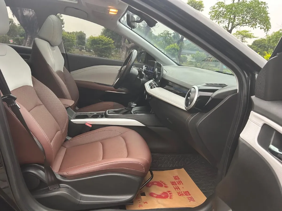 2023 Chevrolet Monza 1.5L 113HP L4 6DCT,autocango,china used car exporter,china ev exporter,chinese used car exporter,chinese used ev exporter