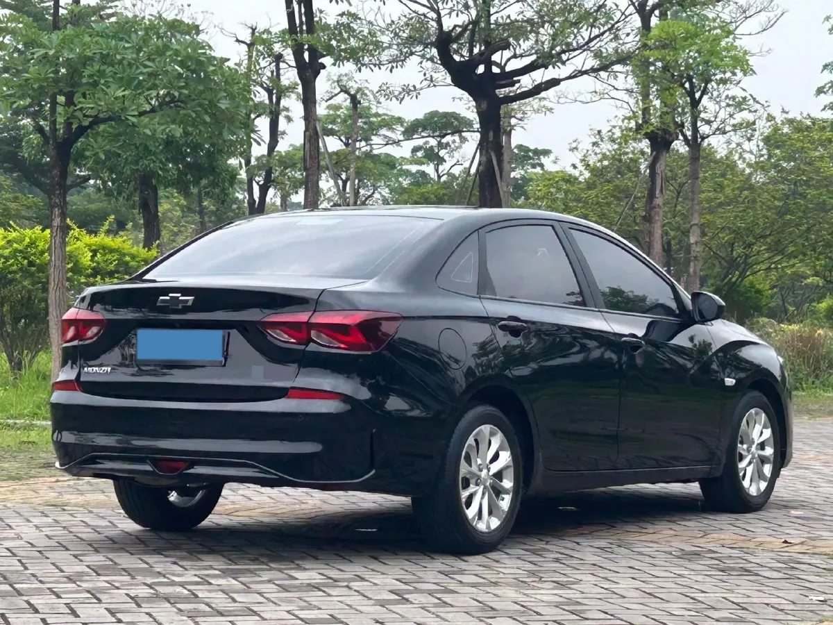 2023 Chevrolet Monza 1.5L 113HP L4 6DCT,autocango,china used car exporter,china ev exporter,chinese used car exporter,chinese used ev exporter