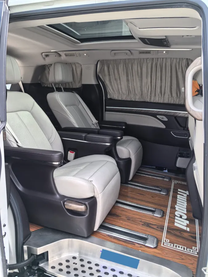 2021 GAC Trumpchi M8 2.0T 252HP L4 8AT,autocango,china used car exporter,china ev exporter,chinese used car exporter,chinese used ev exporter