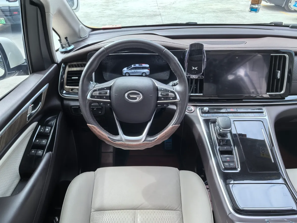 2021 GAC Trumpchi M8 2.0T 252HP L4 8AT,autocango,china used car exporter,china ev exporter,chinese used car exporter,chinese used ev exporter