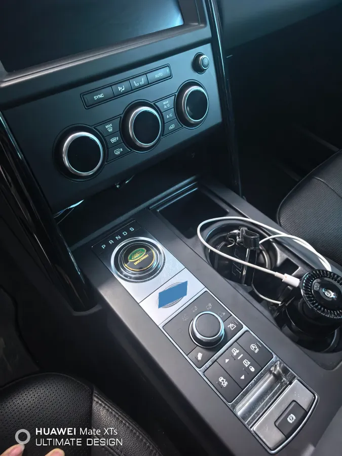 2019 Land Rover Discovery 3.0T 340HP V6 8AT,autocango,china used car exporter,china ev exporter,chinese used car exporter,chinese used ev exporter