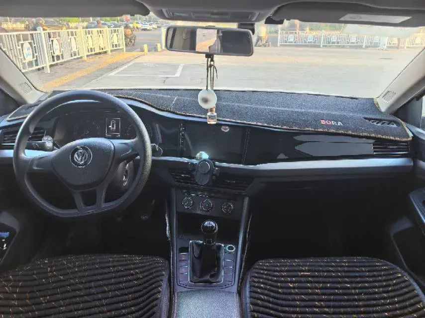 2019 MAXUS XinTu V80 2.5T 136HP L4 6MT,autocango,china used car exporter,china ev exporter,chinese used car exporter,chinese used ev exporter