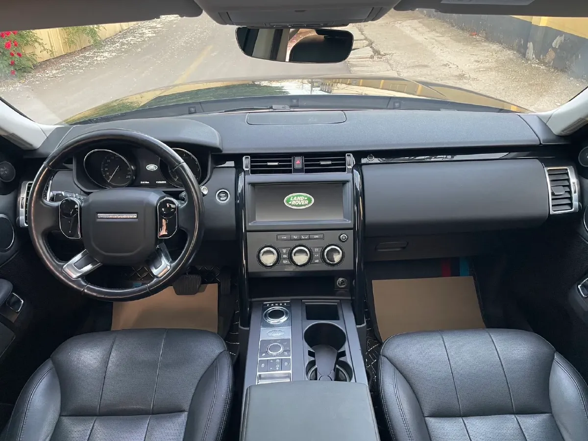 2019 Land Rover Discovery 3.0T 340HP V6 8AT,autocango,china used car exporter,china ev exporter,chinese used car exporter,chinese used ev exporter