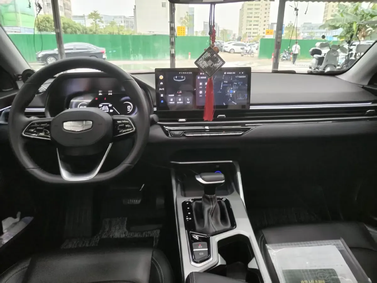 2025 Geely Emgrand 1.5L 127HP L4 CVT,autocango,china used car exporter,china ev exporter,chinese used car exporter,chinese used ev exporter