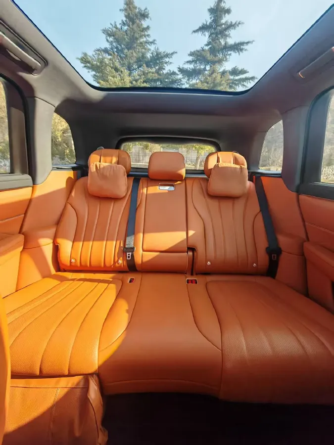 2025 AITO AITO M8 REEV 160HP REEV 53.4KWH,autocango,china used car exporter,china ev exporter,chinese used car exporter,chinese used ev exporter