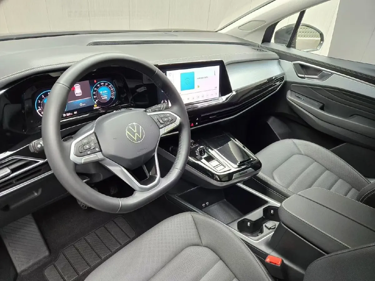 2024 Volkswagen Talagon 2.0T 220HP L4 7DCT,autocango,china used car exporter,china ev exporter,chinese used car exporter,chinese used ev exporter