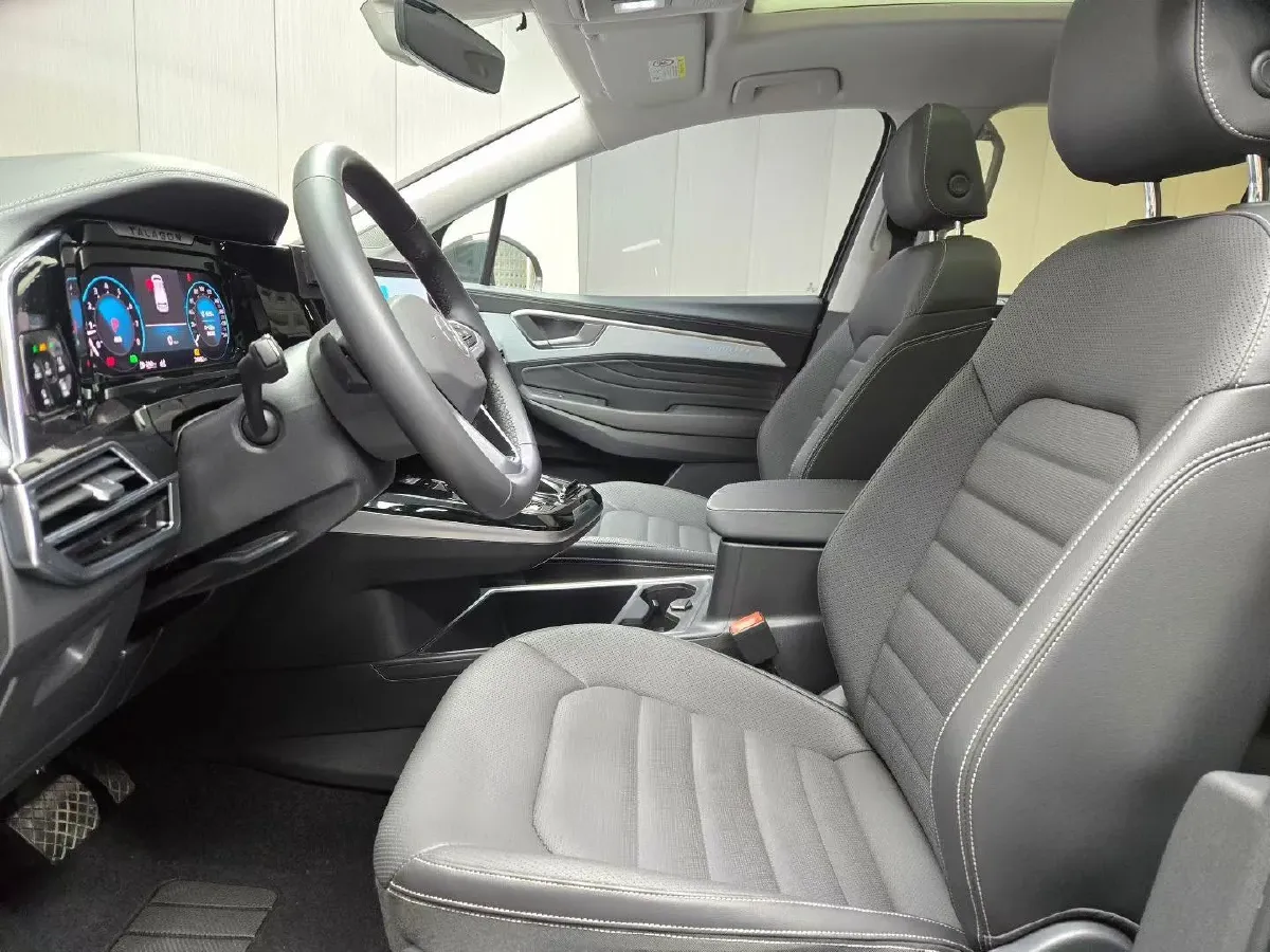 2024 Volkswagen Talagon 2.0T 220HP L4 7DCT,autocango,china used car exporter,china ev exporter,chinese used car exporter,chinese used ev exporter