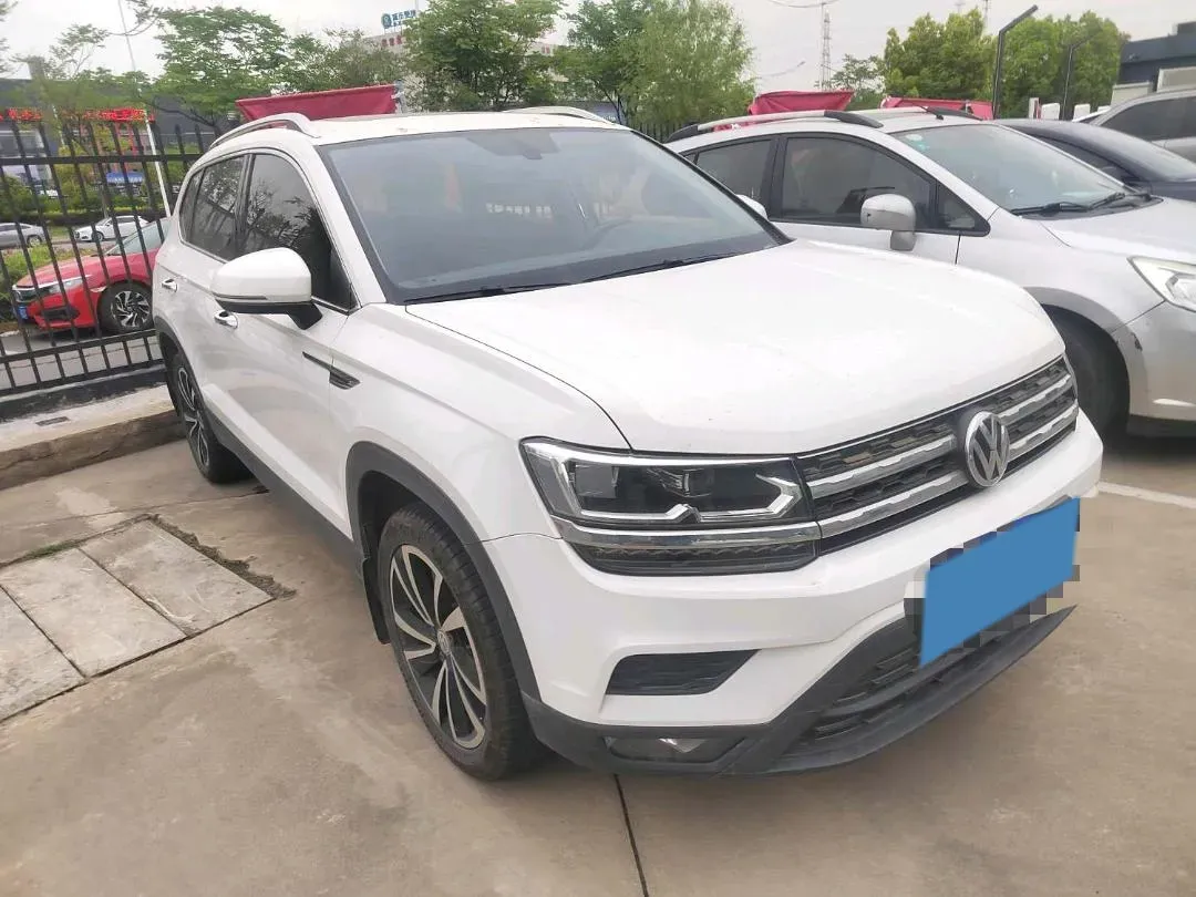 2019 MINI MINI 1.5T 102HP L3 7DCT,autocango,china used car exporter,china ev exporter,chinese used car exporter,chinese used ev exporter