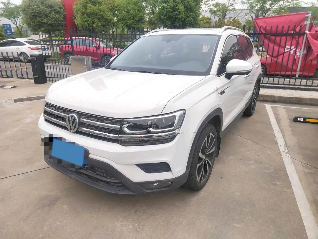 2019 MINI MINI 1.5T 102HP L3 7DCT,autocango,china used car exporter,china ev exporter,chinese used car exporter,chinese used ev exporter