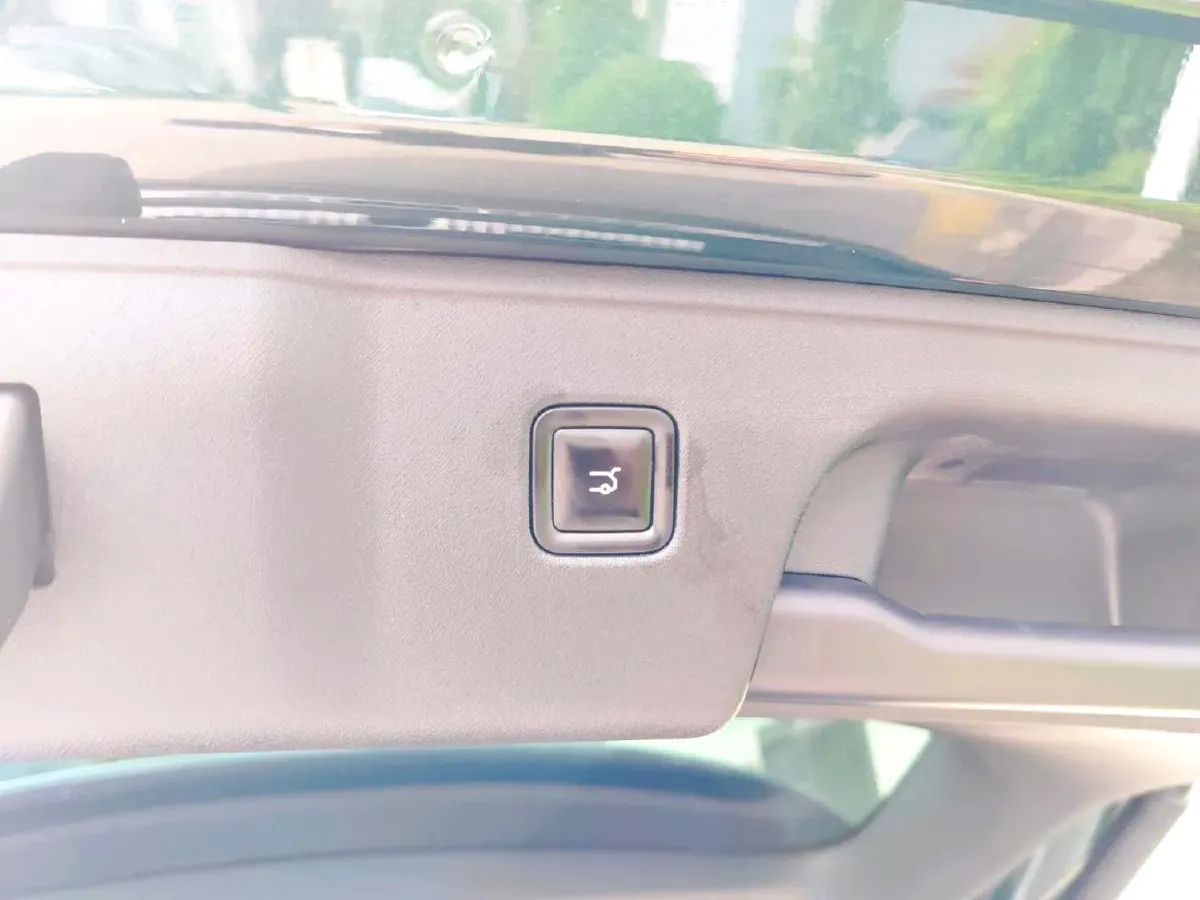 2024 Leapmotor C16 BEV 67.7KWH,autocango,china used car exporter,china ev exporter,chinese used car exporter,chinese used ev exporter