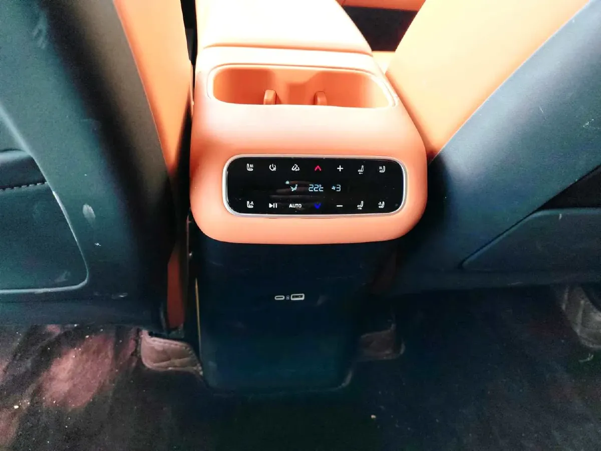 2024 Leapmotor C16 BEV 67.7KWH,autocango,china used car exporter,china ev exporter,chinese used car exporter,chinese used ev exporter