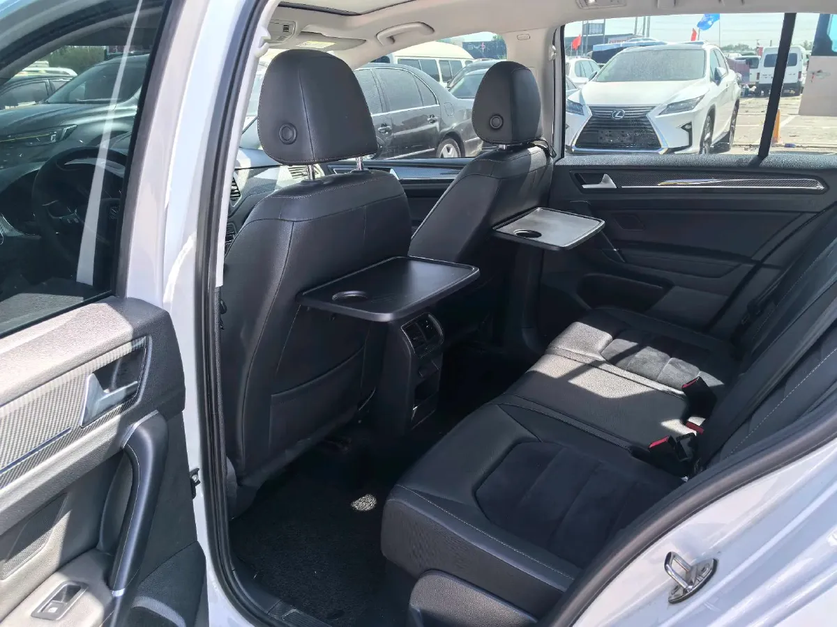 2016 Volkswagen Golf Sportsvan 1.4T 150HP L4 7DCT,autocango,china used car exporter,china ev exporter,chinese used car exporter,chinese used ev exporter